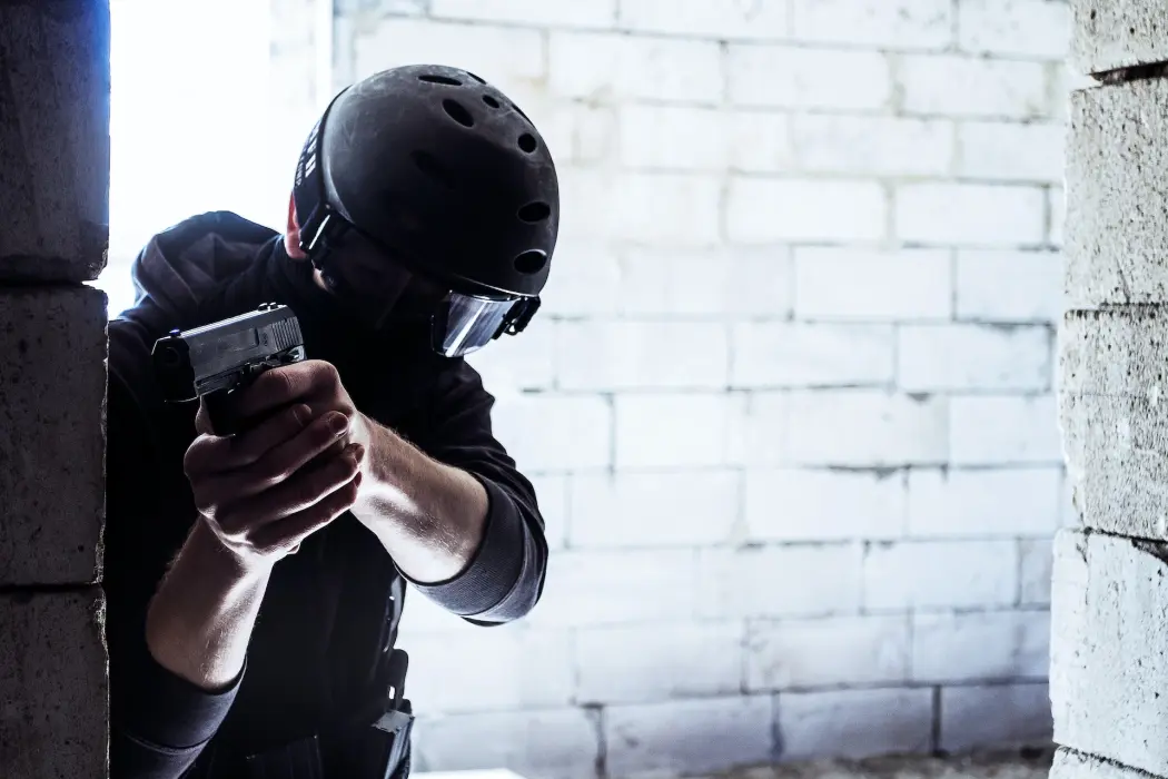 Wyposażenie policjanta  co powinno znaleźć się na wyposażeniu standardowym?