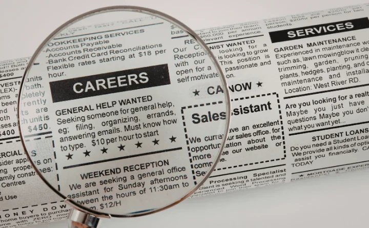 Ile kosztuje dotarcie do klienta? Analiza lokalnych kanałów komunikacji w Białymstoku i regionie