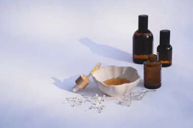 Naturalne kosmetyki kontra konwencjonalne