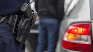 Prawie 2 promile za kierownicą. Kierowca Opla był poszukiwany