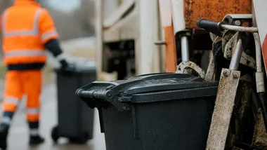 Remont drogi zmienia odbiór odpadów w Wólce Waniewskiej
