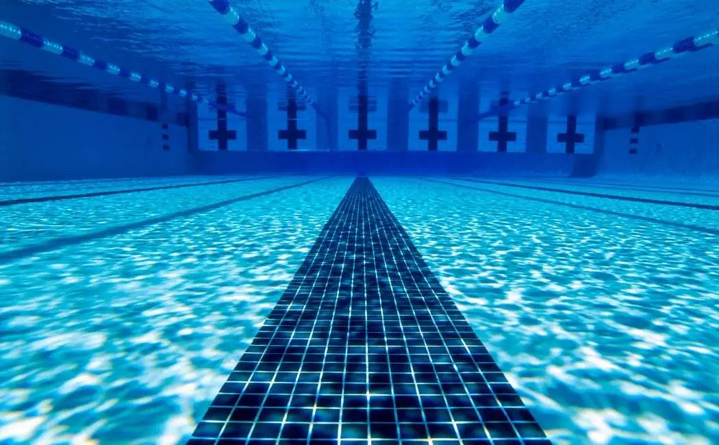 Zimowe wydarzenia na lodowisku BOSiR - muzyka, zawody i treningi zmieniają grafik