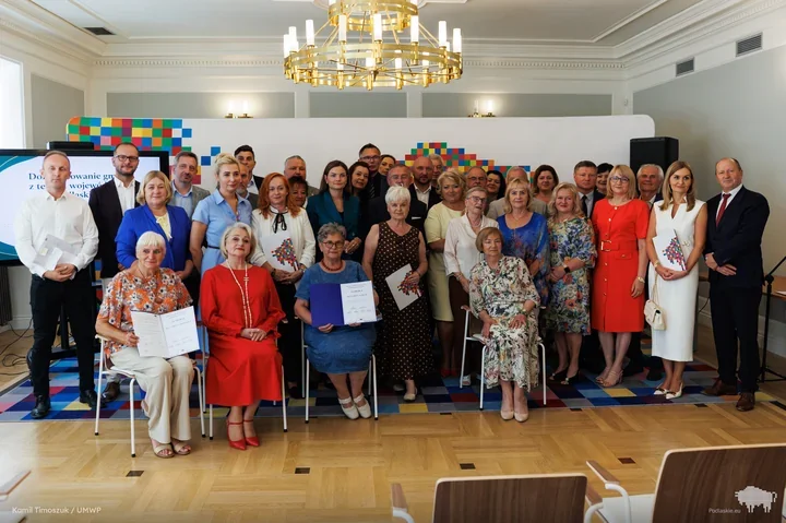 Seniorzy z Łap zyskają bezpłatne zajęcia. Program obejmie około 120 osób