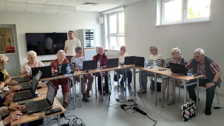 Internet bez stresu. W Łapach kursanci odebrali certyfikaty