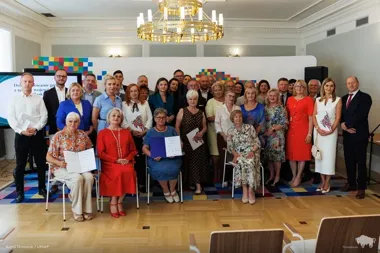 Seniorzy z Łap zyskają bezpłatne zajęcia. Program obejmie około 120 osób