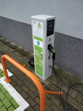 W Łapach stacje ładowania znikną z użytku. Nadwyżka energii zasili spółdzielnię