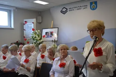 W Łapach świętowano Dzień Matki. Wiersze i piosenki poruszyły seniorów