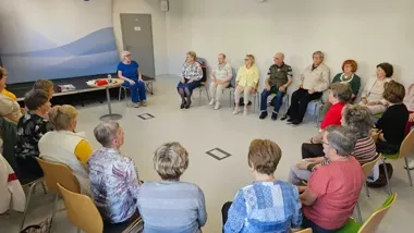 Seniorzy ćwiczyli na krzesłach. W Łapach padły ważne słowa o ruchu i wzroku