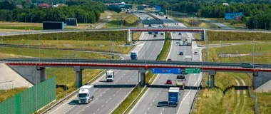 Upał na trasie nie odpuszcza. GDDKiA przypomina o wodzie i przerwach