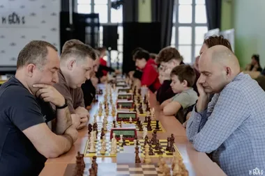 Szachy wróciły do Choroszczy z patronem, który zmienił losy miasteczka