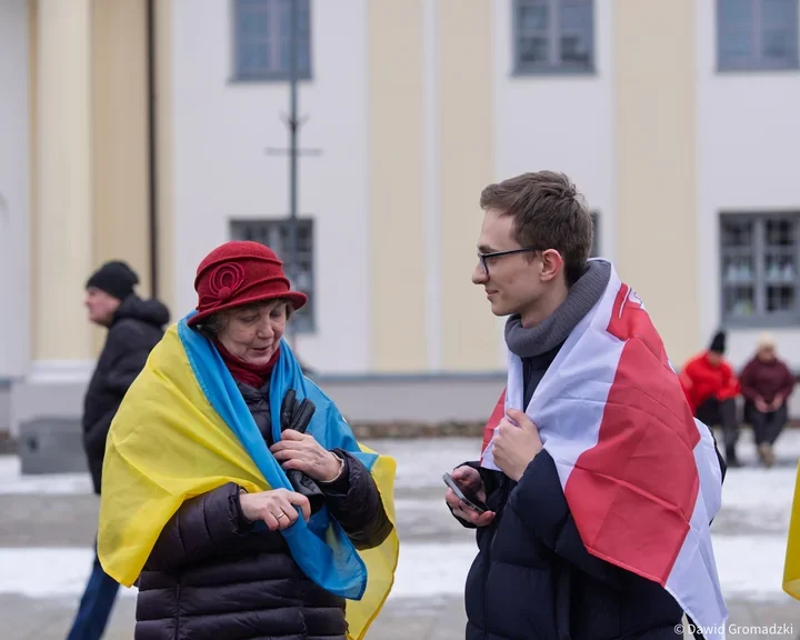 Białystok pamięta cztery lata wojny – wiec i symboliczne światło dla Ukrainy