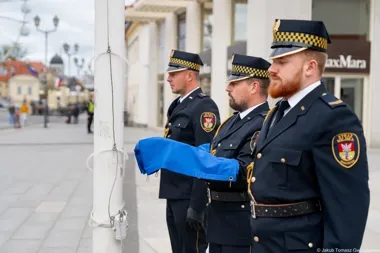 Białystok w barwach flag. W centrum trwały majowe uroczystości
