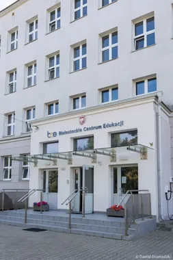 Nauczyciele w Białymstoku dostaną bezpłatną pomoc. Program za 100 tys. zł