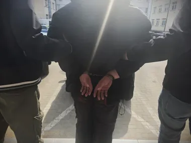 Włamali się do mieszkania w centrum Białegostoku, finał był natychmiastowy