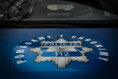Ugrzązł w lesie i poprosił policję o pomoc - miał cofnięte uprawnienia