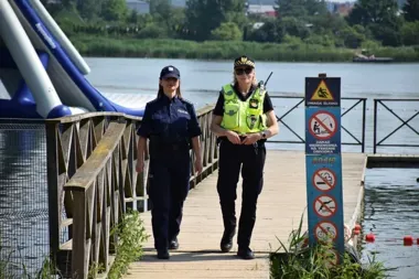 Wakacyjny patrol rusza w Białymstoku - strażnicy sprawdzą place zabaw i wodę