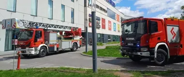 Pożar w saunie na piątym piętrze - strażacy ćwiczyli ewakuację hotelu w Białymstoku