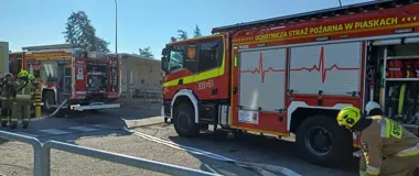 Pozorowany pożar w zakładzie w Tykocinie. Strażacy sprawdzili procedury